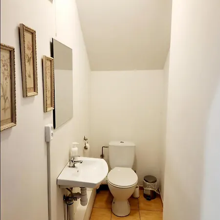 بيت ضيافة Wiekowa Sosna Zalesie Gorne