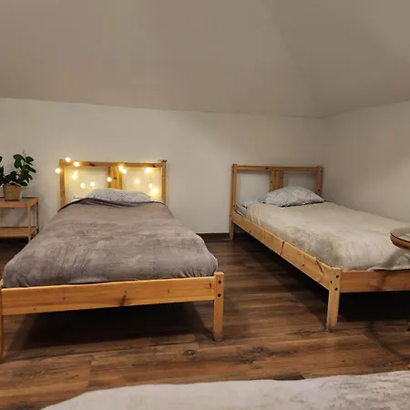 بيت ضيافة Wiekowa Sosna Zalesie Gorne