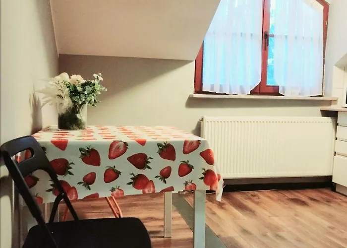 Wiekowa Sosna Pensjonat Zalesie Gorne