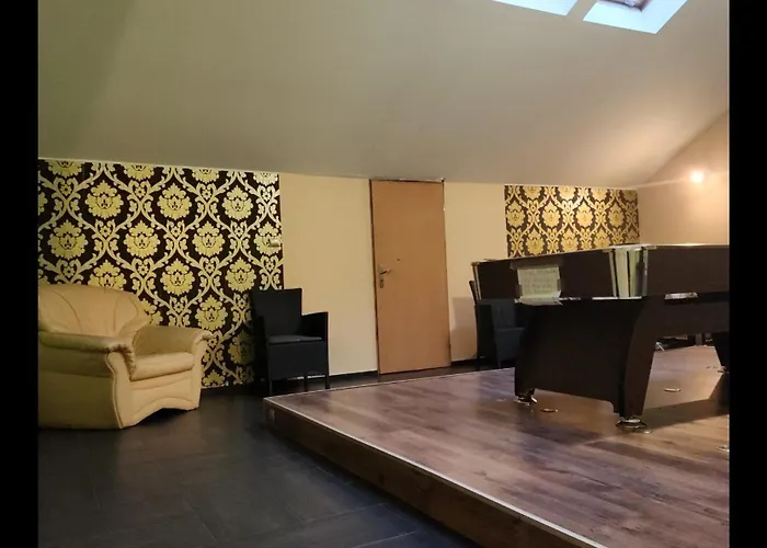 Wiekowa Sosna Pensjonat