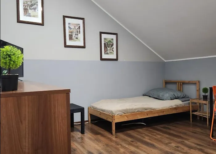 Pensjonat Wiekowa Sosna Zalesie Gorne