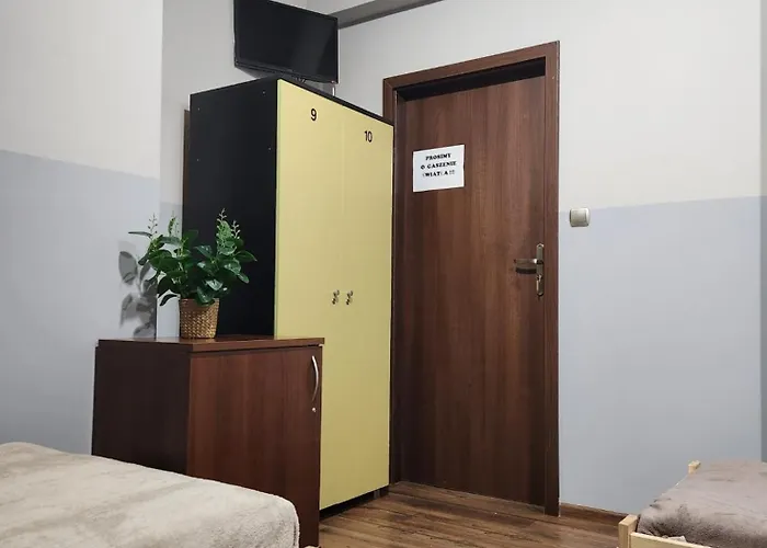 Pensjonat Wiekowa Sosna *