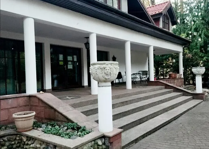 Pensjonat Wiekowa Sosna Zalesie Gorne